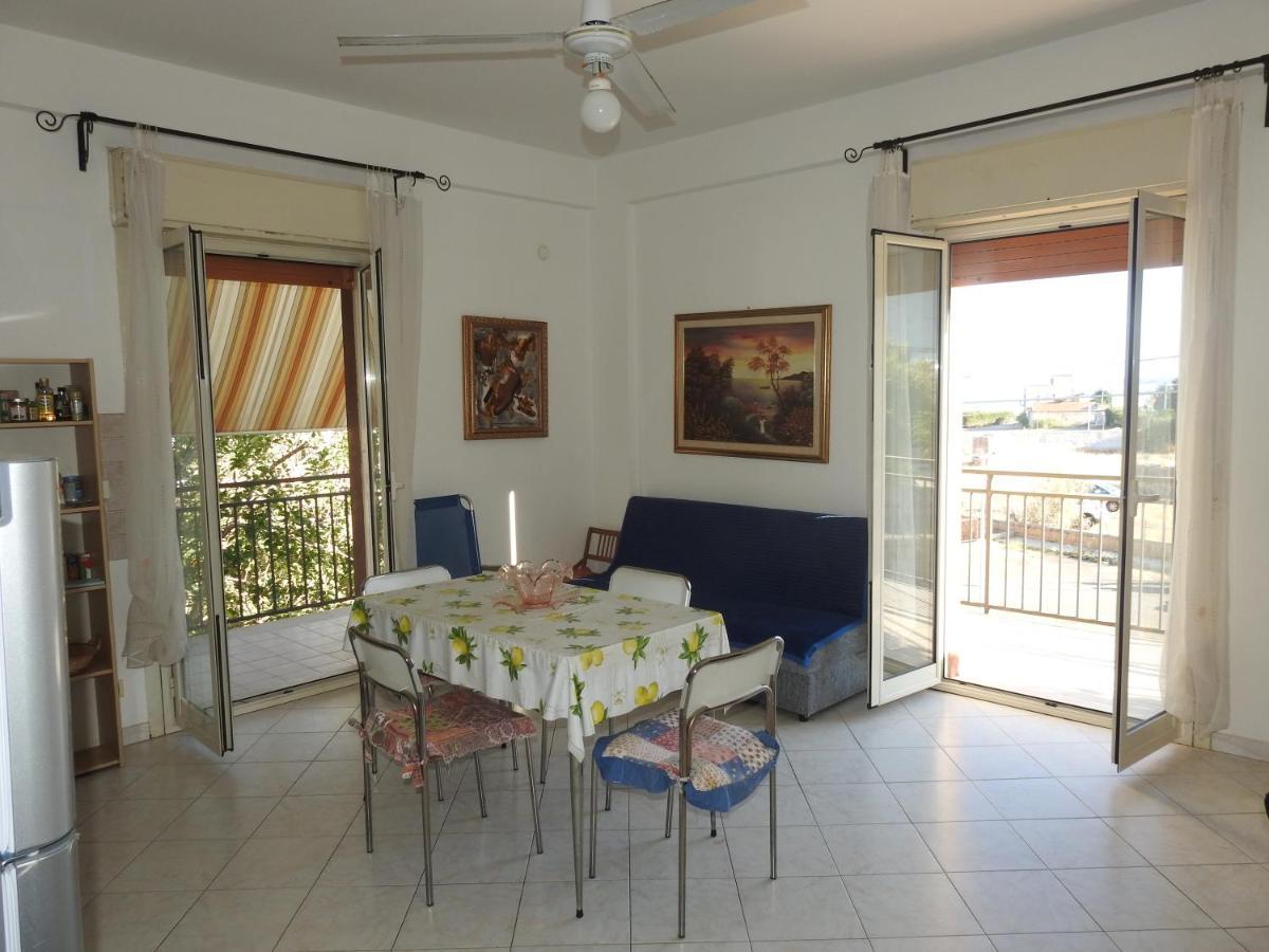Apartamento Leonardo Capaci Exterior foto